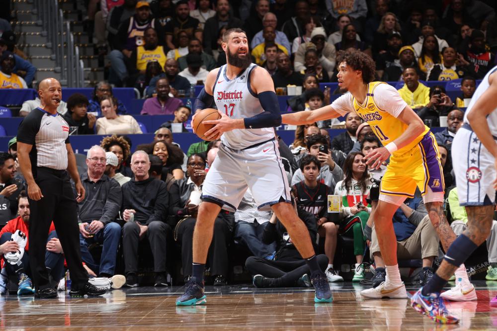 日背靠背比 日背靠背比