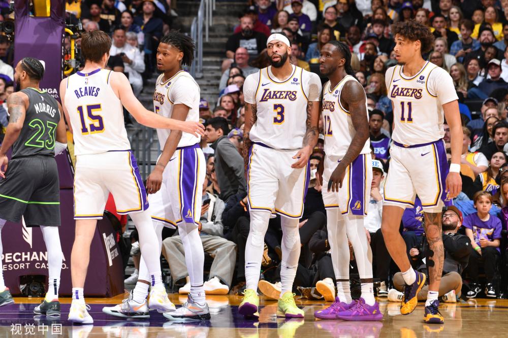 他们通过自 他们通过自