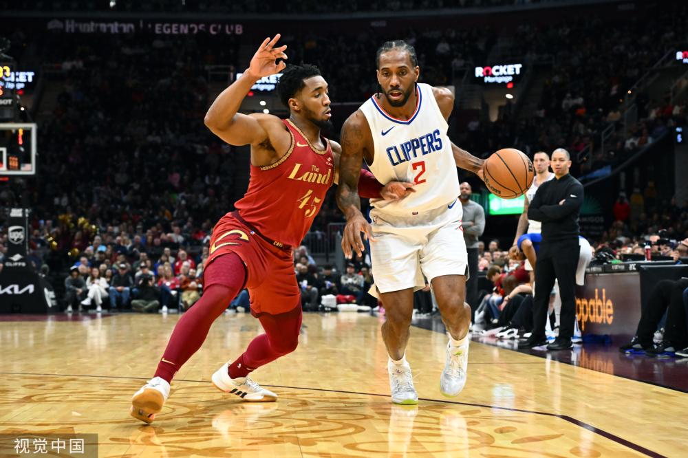 边锋与前锋 边锋与前锋