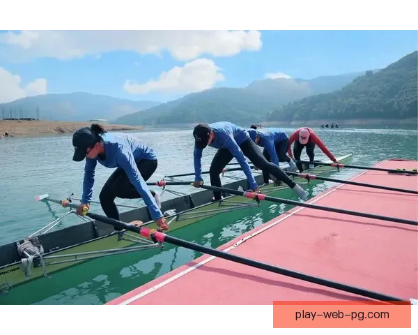 挑战极限!国际赛艇邀请赛:风浪起,砥砺前行,冲刺冠军殊荣闪耀 挑战极限!国际赛艇邀请赛:风浪起,砥砺前行,冲刺冠军殊荣闪耀