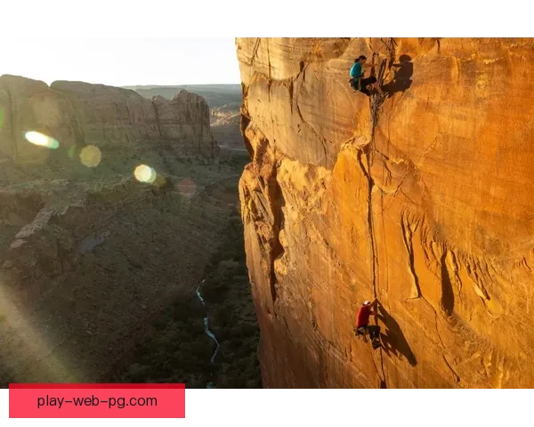 攀岩大奖赛：挑战极限，征服高峰